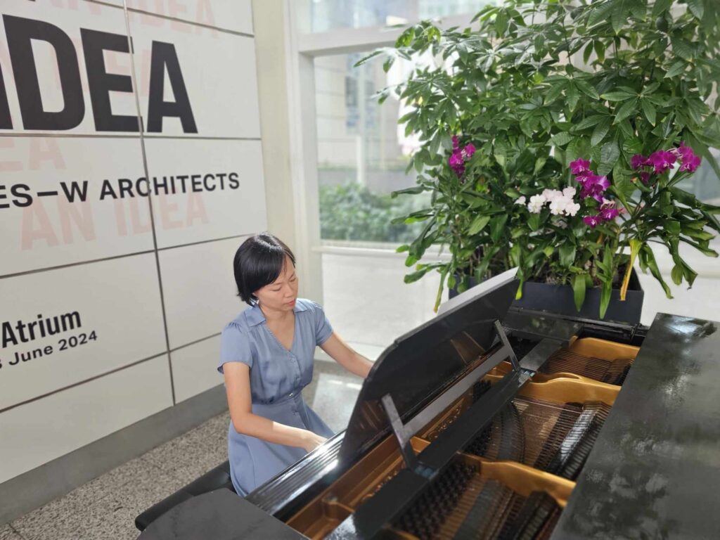 Piano lesson from beginner to grade 8 monthly program